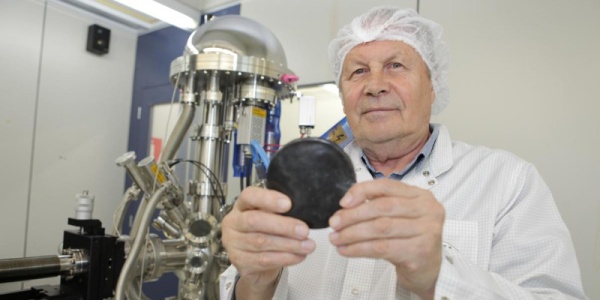 Imagem Correio Popular: Borracha ecológica é criada em laboratório da Unicamp - CCSNano