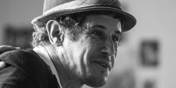 Imagem Da pesquisa ao palco: Jesser de Souza fala sobre o poder do teatro como espelho da humanidade