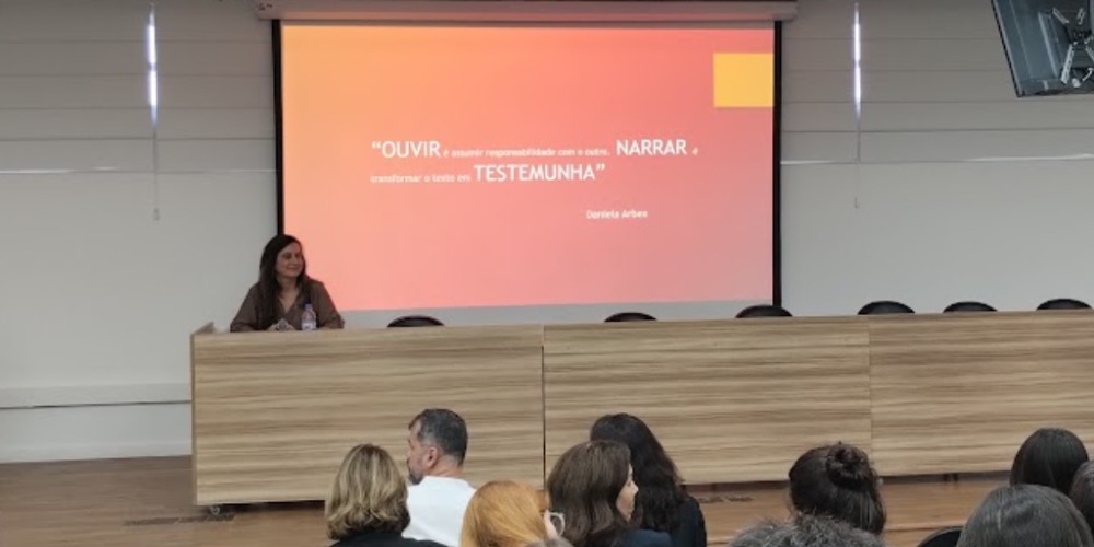 Imagem Artista residente, Daniela Arbex faz palestra exclusiva para alunos do Labjor
