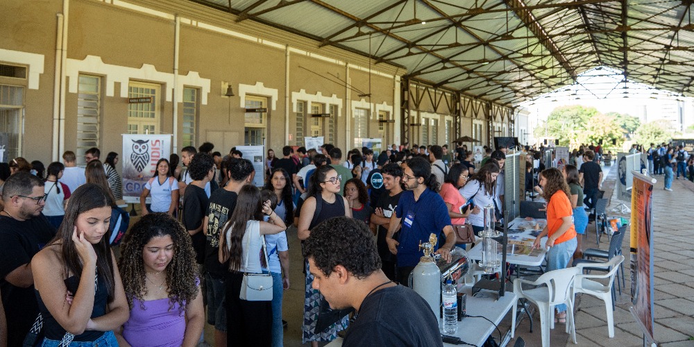 Imagem 1ª edição da Feira InterCOCEN reúne mais de mil pessoas no CIS Guanabara