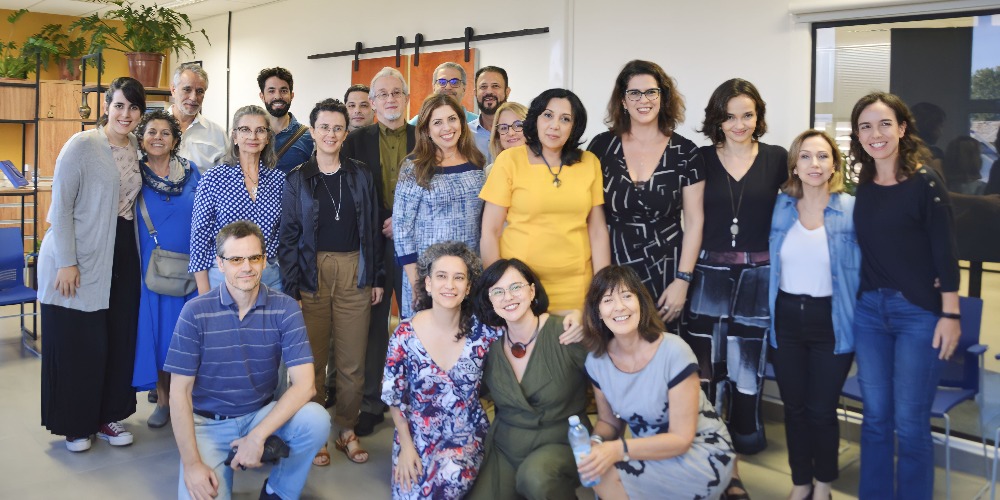 Imagem COCEN recebe Diretora de C&T do Ministério da Saúde de Cuba