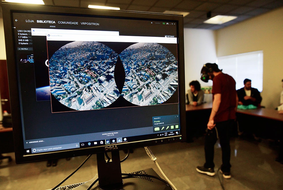 Imagem Alunos do IFCH vivenciam experiência de realidade virtual pela primeira vez