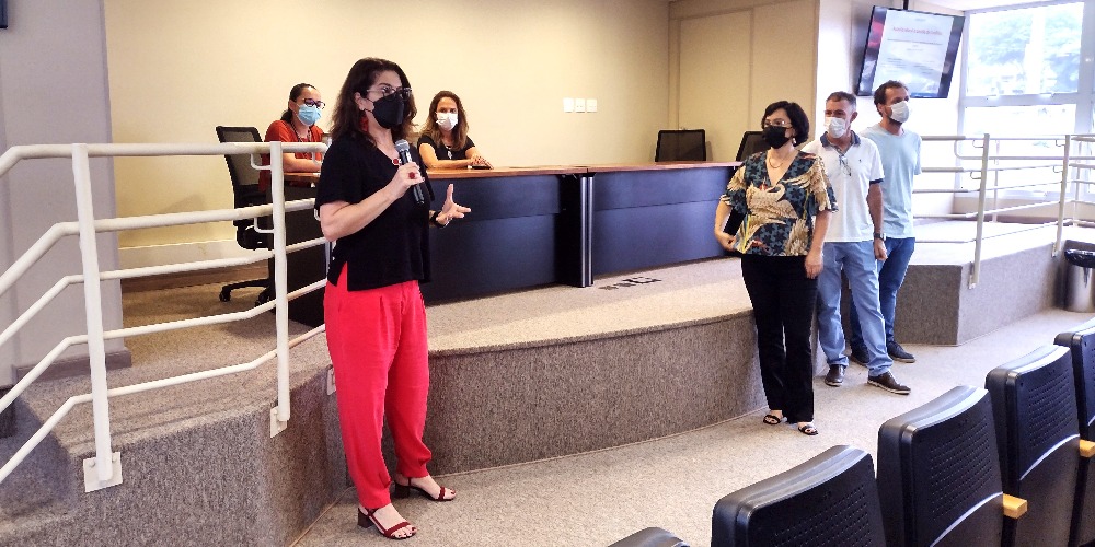 Imagem: Coordenadora da Cocen, Ana Carolina de Moura Delfim Maciel, enfatizou a importância do tema na abertura do evento